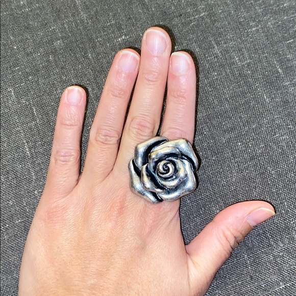 3** Rings - Picture 2 of 8